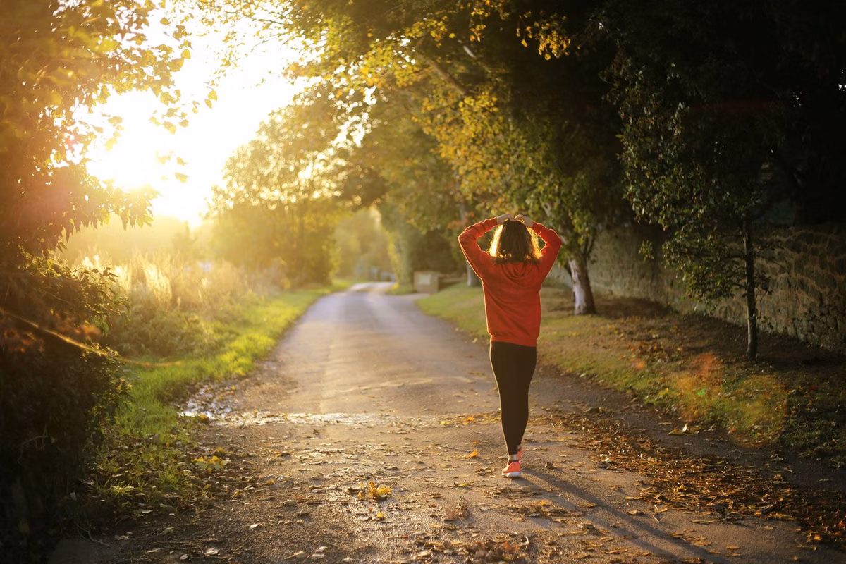 Joggern bei Sonnenaufgang