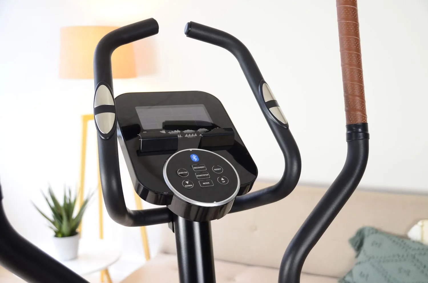 Nahaufnahme Display Crosstrainer Adrett