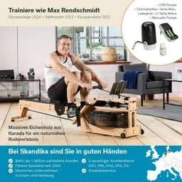 Mann sitzt auf einem Rudergerät aus Holz in einem hellen Raum mit großen Fenstern. Im Hintergrund steht ein Sofa.