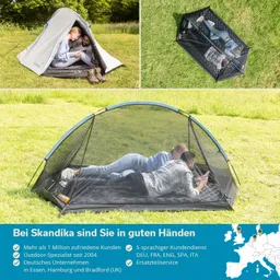 Zelt auf einer Wiese mit zwei Personen, die auf einer Matte liegen und ein Gerät benutzen. Oben eine weitere Zeltansicht.