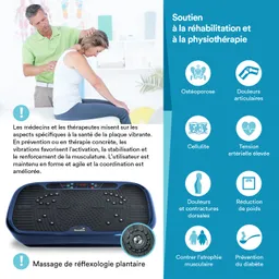 Eine Person erhält eine Behandlung von einer anderen Person, während sie auf einem Vibrationsgerät sitzt. Das Gerät ist schwarz und blau. Informationen über die Vorteile der Vibrationsplatte sind daneben aufgelistet.