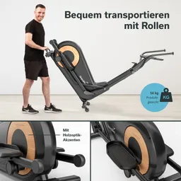 Ein Mensch zieht ein Fitnessgerät auf Rollen. Das Gerät hat Holzoptik-Akzente und ist in einem Raum mit hellen Wänden.