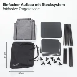 Auf dem Bild sind verschiedene Elemente eines Aufbausystems zu sehen. Dazu gehören gefaltete Textilien, zwei quadratische Tischplatten, mehrere schwarze Rohre, Verbindungsteile und eine Tragetasche mit Logo. Die Maße sind 61 cm und 52 cm.