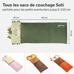 Ein Kinder-Schlafsack in grün mit Tiermotiv, daneben zwei weitere Schlafsäcke in hellen Farben und Tierdesigns.