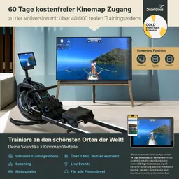 Ein Rudergerät steht im Vordergrund. Im Hintergrund ist ein Fernseher mit einem Sporttrainingsvideo sichtbar. Am Fernseher ist eine Anzeige mit Zeit- und Distanzinformationen. Rechts ist ein mobiles Gerät zu sehen, das ebenfalls das Video zeigt.