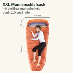 XXL Mumien-Schlafsack in Orange mit Innenfutter, eine Person liegt seitlich darin. Maße: 110 cm Breite, 190 cm Länge.