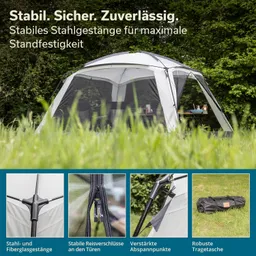 Zelt im Freien mit Stahlt- und Fiberglastgestängen. Hintergrund mit Bäumen und Wiese. Textinformationen über Stabilität und Features.