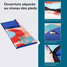 Schlafsack mit buntem Muster und blauer Oberseite. Details: doppelte Öffnung, Innentasche mit Klettverschluss, Schutz gegen Einklemmen.