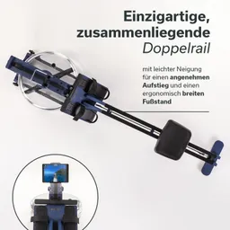 Rudergerät mit transparenter Wasserbehälter, verstellbarem Sitz und Halterung für ein Tablet. Schlichtes, ergonomisches Design.