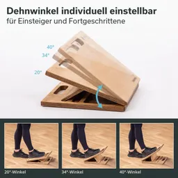 Drei verstellbare Dehnwinkel aus Holz in verschiedenen Neigungen (20°, 34°, 40°) stehen übereinander. Darunter drei Fotos mit einer Person, die jeweils darauf steht.
