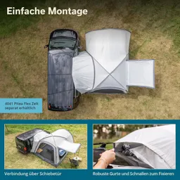 Dachzelt, das auf einem Fahrzeug montiert ist, mit Zeltvordach. Grüne Rasenfläche im Hintergrund. Informationen zur Montage sind sichtbar.