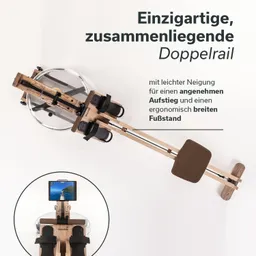 Sportgerät mit Holzrahmen und Glasbehälter, verstellbaren Fußstützen und Sitzfläche. Bildschirmhalterung sichtbar.