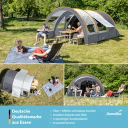 Zelt im Freien mit einer Gruppe von Personen, die auf Wiese sitzen und entspannen. Bäume im Hintergrund.