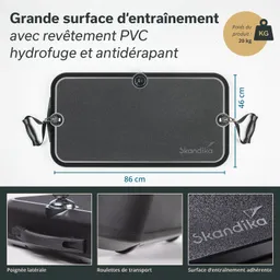 Trainingsfläche aus PVC mit rutschfester Oberfläche, seitlichem Griff und Transportrollen, Abmessungen 86 cm x 46 cm.