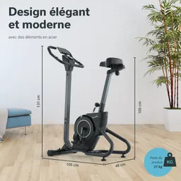 Fahrradtrainingsgerät in modernem Design, mit Maßangaben und einem Topf mit Pflanze im Hintergrund auf einem Holzfußboden.