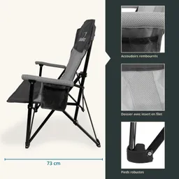 Faltstuhl in Schwarz und Grau, mit gepolsterten Armlehnen und einem Netzteil im Rückenteil. Maße: 73 cm.