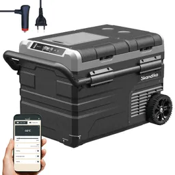 Kühlbox mit Rollen, Griff und digitalem Bedienfeld. Smartphone zeigt Temperaturregler, Verbindungskabel im Bild.