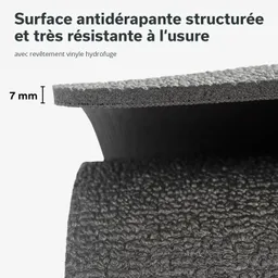 Eingefärbte Oberfläche mit strukturiertem, rutschfestem Material und schwarzem, schaumigem Innenleben. Dicke von 7 mm.