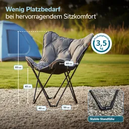 Ein klappbarer Sessel mit einer grauen Polsterung steht auf Kiesboden. Maße sind angezeigt: Höhe 83 cm, Breite 40 cm, Gewicht 3,5 kg. Ein Zelt ist im Hintergrund sichtbar.