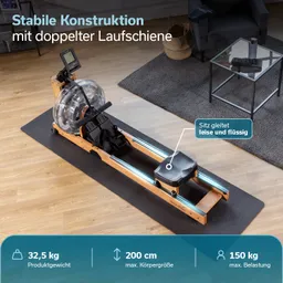 Rudergerät aus Holz mit Wasserbehälter und doppelter Lauf- schiene auf Teppich. Digitalanzeige sichtbar.