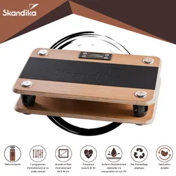 Vibrationsplatte mit Holz-Oberfläche, schwarzem Trainingsbereich und digitalem Display. Hinweise zu Funktionen und Materialien.