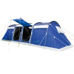 Zelt in Blau mit weißen Elementen, seitliche Eingänge und Abspannleinen. Schattendach auf der Vorderseite.