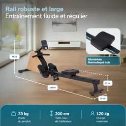 Rudergerät in einem Raum mit großen Fenstern. Technische Details zu Abmessungen und Materialien sind sichtbar.