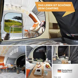 Zeltinnenraum mit Aussicht auf Wiese und Wasser. Zwei Stühle und ein Tisch, dekoriert mit Essen und Getränken.