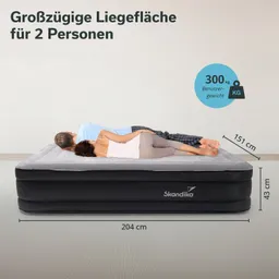 Luftmatratze für zwei Personen, liegend auf einem Boden. Angaben zu Dimensionen und maximalem Benutzergewicht sind sichtbar.