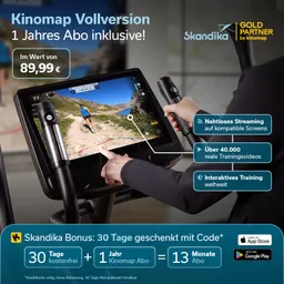 Ein Fitnessgerät mit einem Bildschirm zeigt eine Laufstrecke in der Natur. Informationen zu einem Kinomap-Abonnement sind sichtbar.