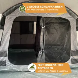 Zwei große Schlafkabinen im Zelt mit Moskitonetzen und Trennwand, innen grauer Boden und Wände.