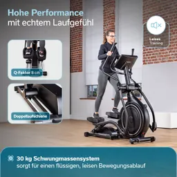 Ellipsentrainer im Innenraum mit einer Person, die darauf trainiert, Holzfußboden und Fenster im Hintergrund.