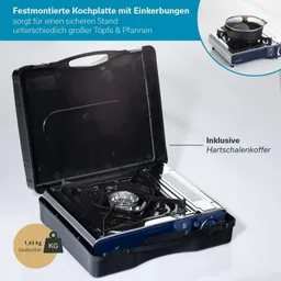 Tragbare Gaskochplatte in einem Hartschalenkoffer, offen mit einem Topf und Ringen zur Befestigung von Töpfen.