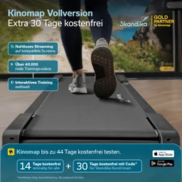 Laufband mit Fuß auf der Lauffläche, Werbung für Kinomap mit Informationen zu kostenfreien Testzeiträumen und interaktivem Training.