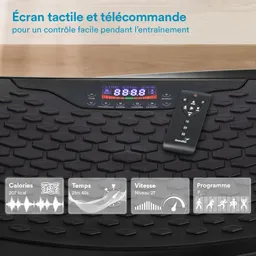 Display eines Fitnessgeräts mit einer Fernbedienung. Informationen zu Kalorien, Zeit, Geschwindigkeit und Programmen sind sichtbar.