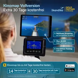 Tablet mit Ruderbildschirm auf einem Fitnessgerät, unterhalb ein Bedienfeld. Textinformationen zu kostenfreien Testangeboten und Trainingsinhalten.