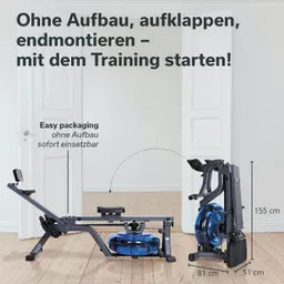 Rudergerät in einem hellen Raum mit Holzfußboden. Das Gerät ist teils zusammengeklappt, mit einer blauen Wasserkammer. Maßangaben sind sichtbar.