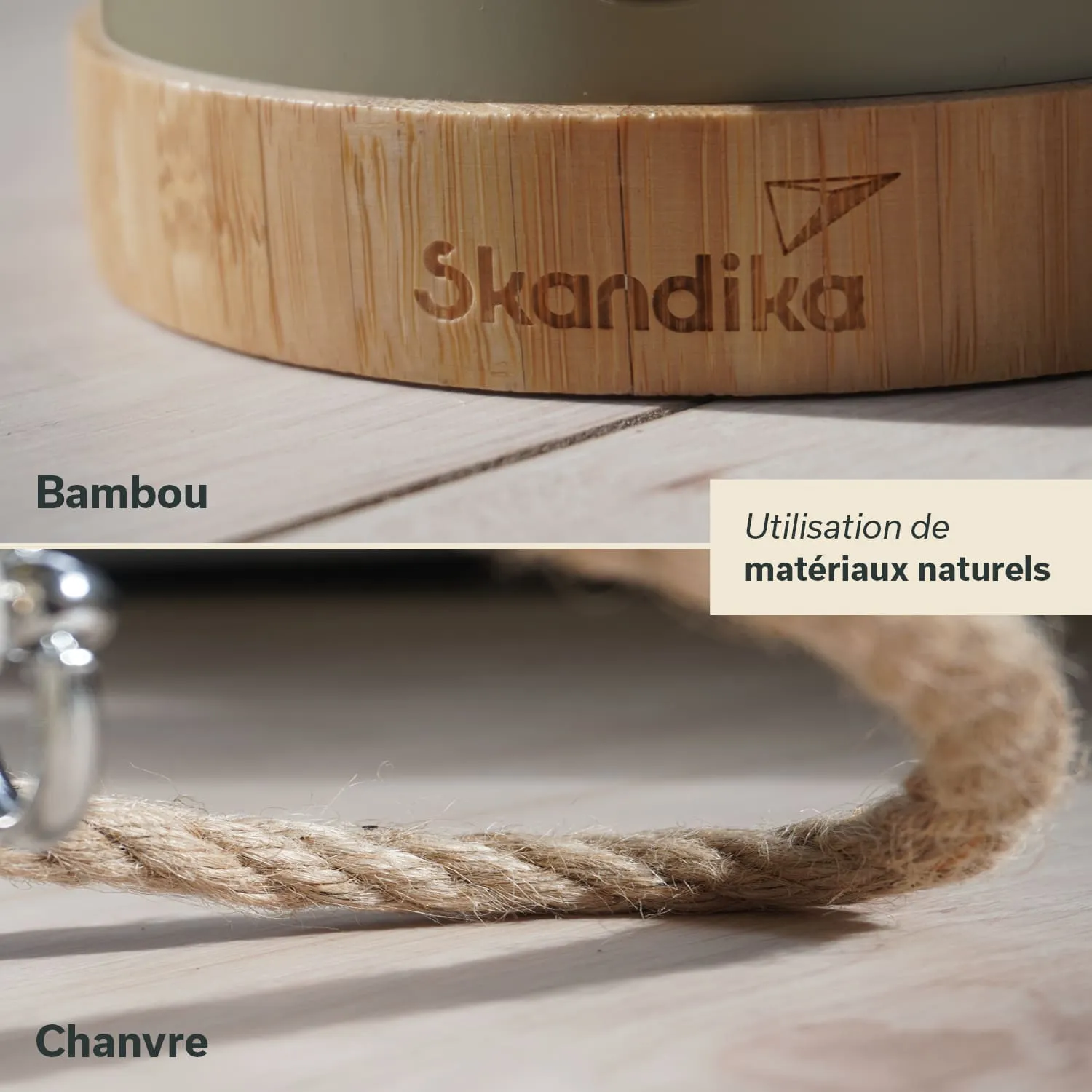 Holzunterlage aus Bambus mit eingraviertem Logo, daneben ein Sisal-Seil auf einem hellen Holzbelag.