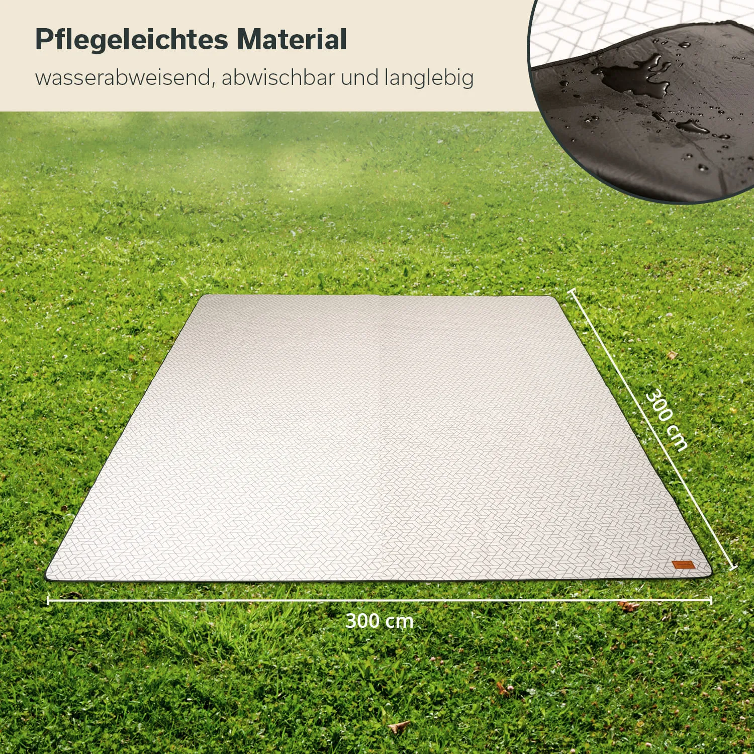 Große, hellgraue Matte mit strukturiertem Muster auf grünem Gras, Maße 300 cm x 300 cm. Wasserabweisendes Material abgebildet.