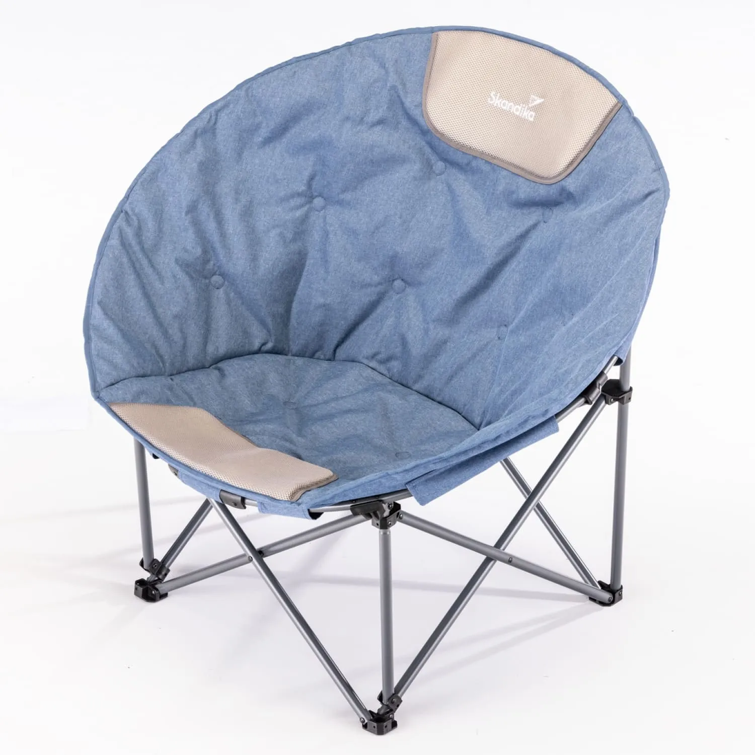 Runder, gepolsterter Campingstuhl mit blauer Stoffbespannung und grauem Gestell.