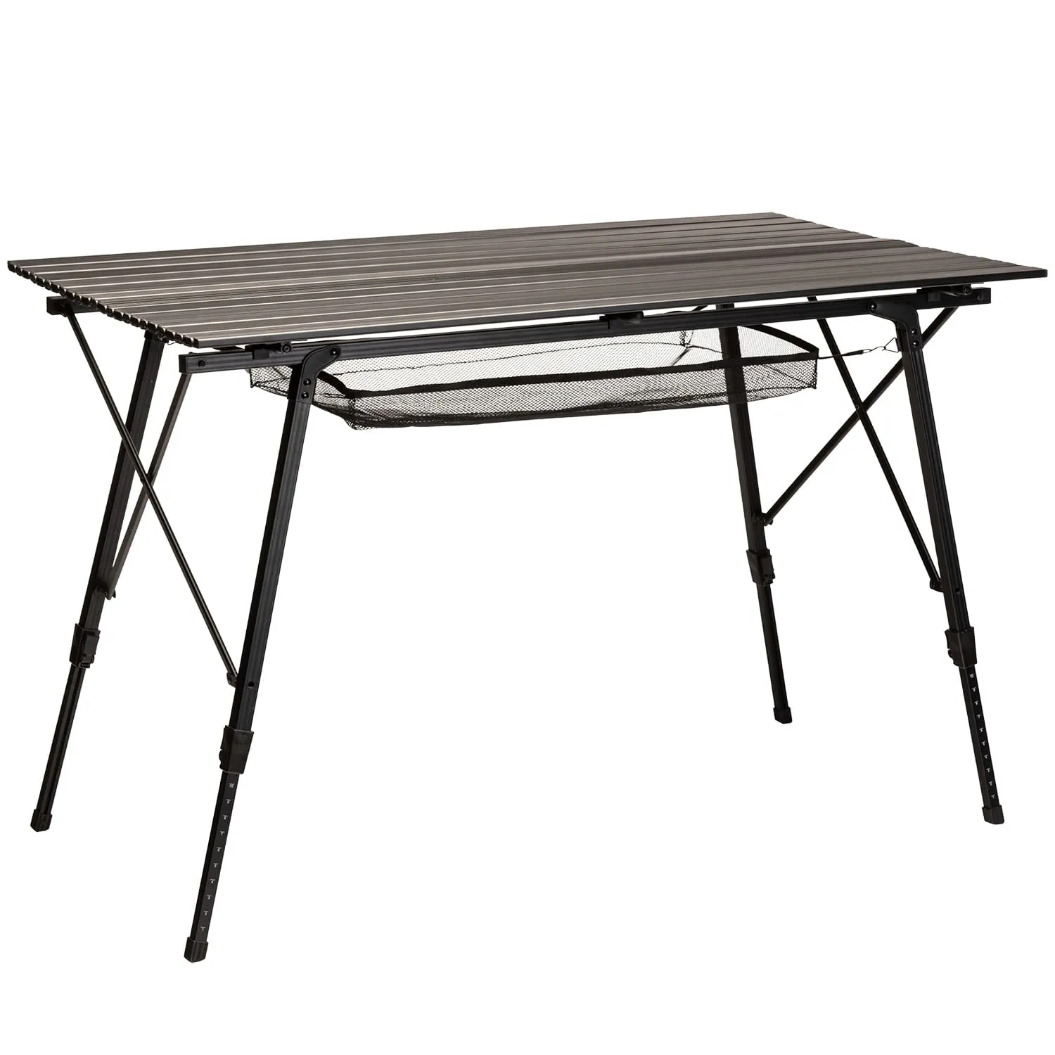 Klappbarer Tisch mit aluminierten Lamellen und einem unteren Netz, gestützt von schwarzen, höhenverstellbaren Beinen.