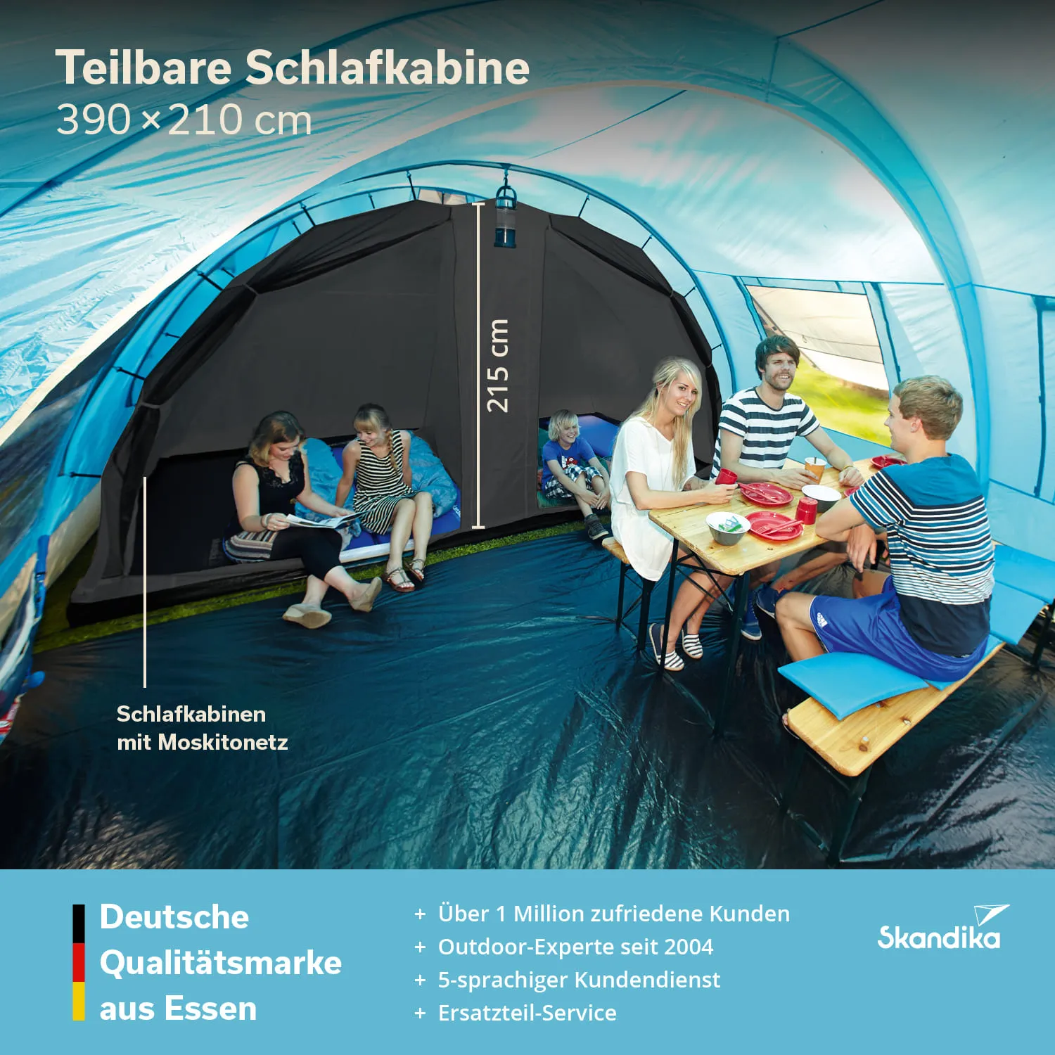Teilbare Schlafkabine in einem Zelt, mit kleinen Gruppen von Personen, die am Tisch sitzen und essen, sowie im Hintergrund Leserinnen.