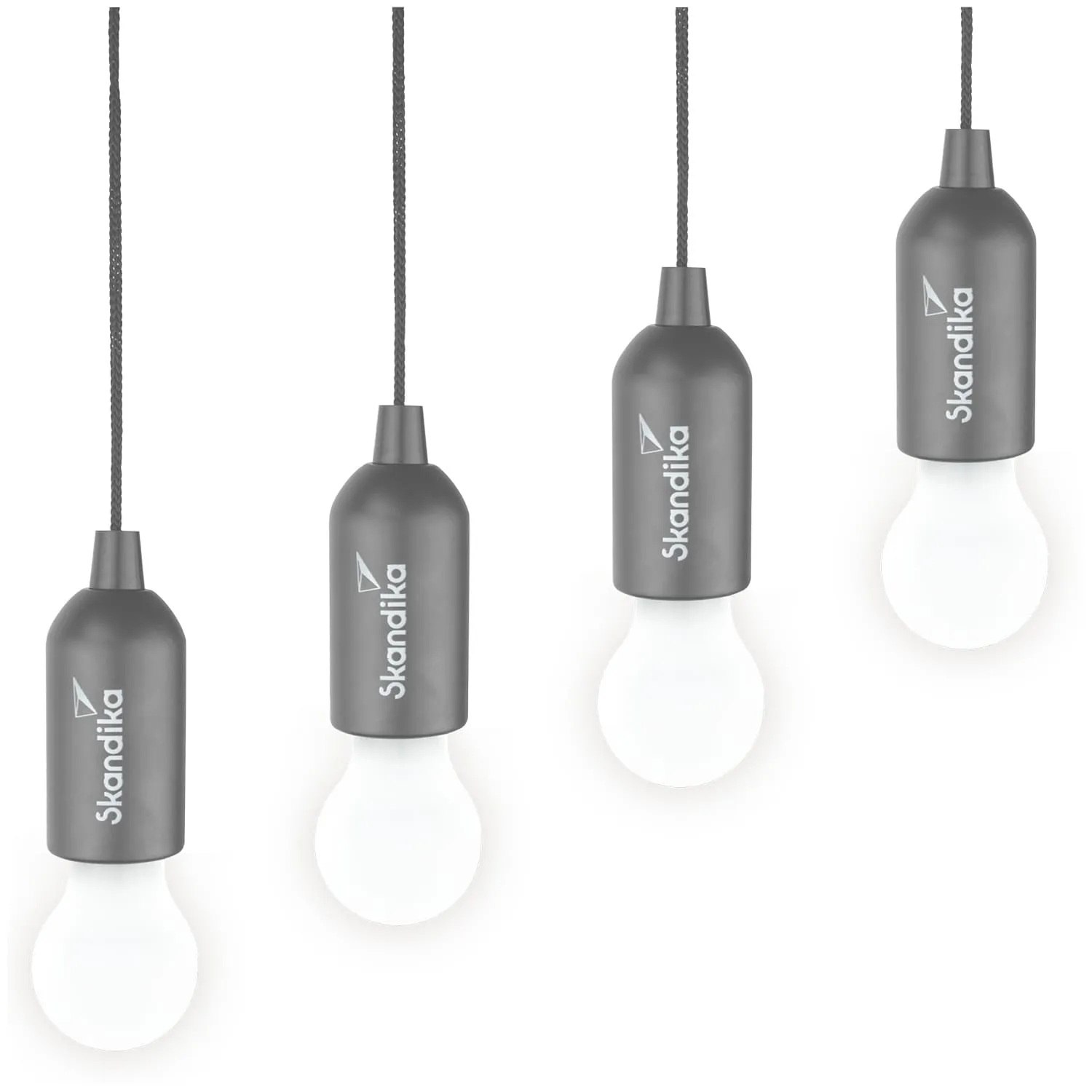 Vier hängende Lampen mit grauen Fassungen und weißen Glühbirnen, auf transparentem Hintergrund.