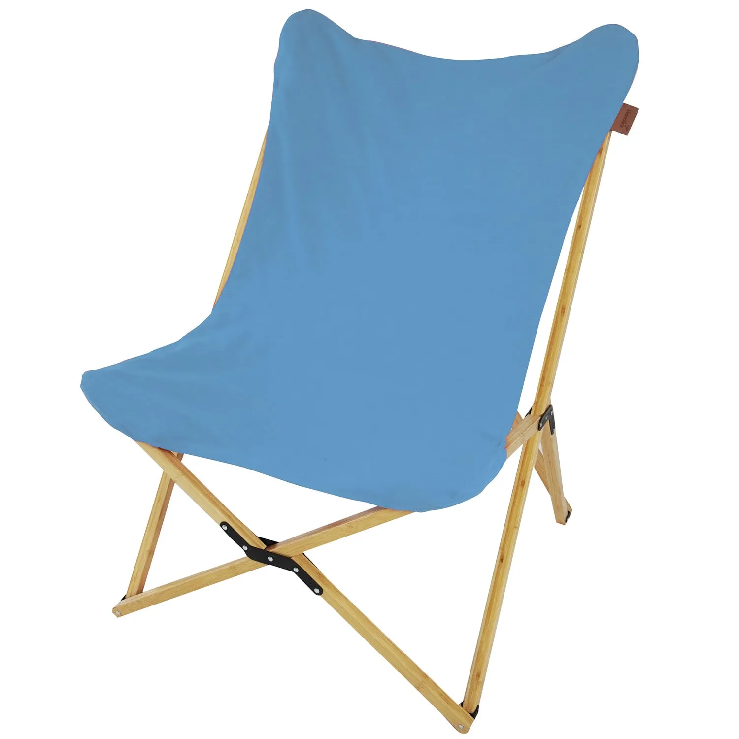 Faltstuhl mit blauer Sitzfläche und Holzgestell. Der Stuhl hat eine breite, runde Rückenlehne.