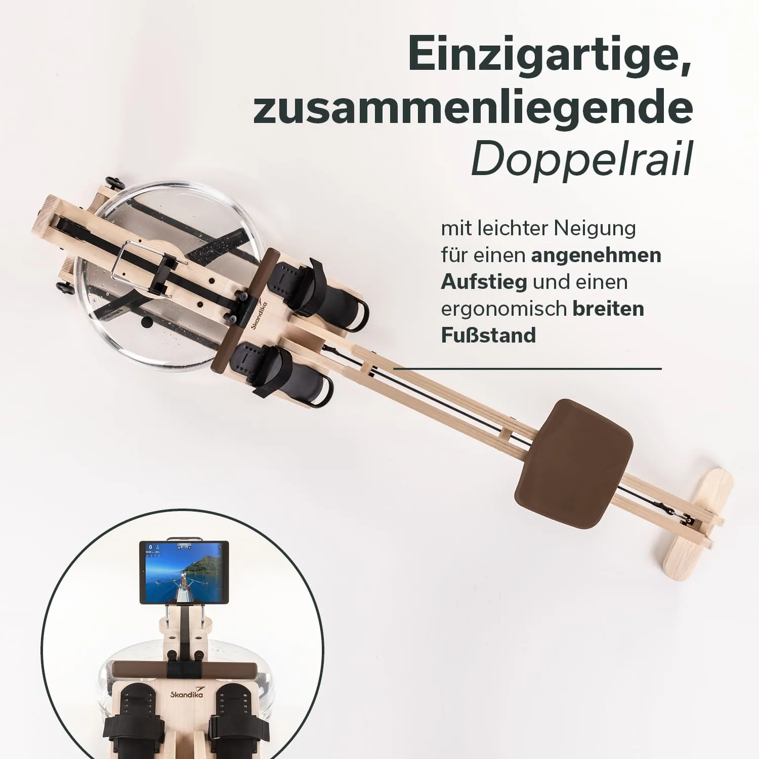 Rudergerät mit einem transparenten Wassertank, Holzrahmen und ergonomischem Sitz. Bildschirm für Trainingsvideos montiert.