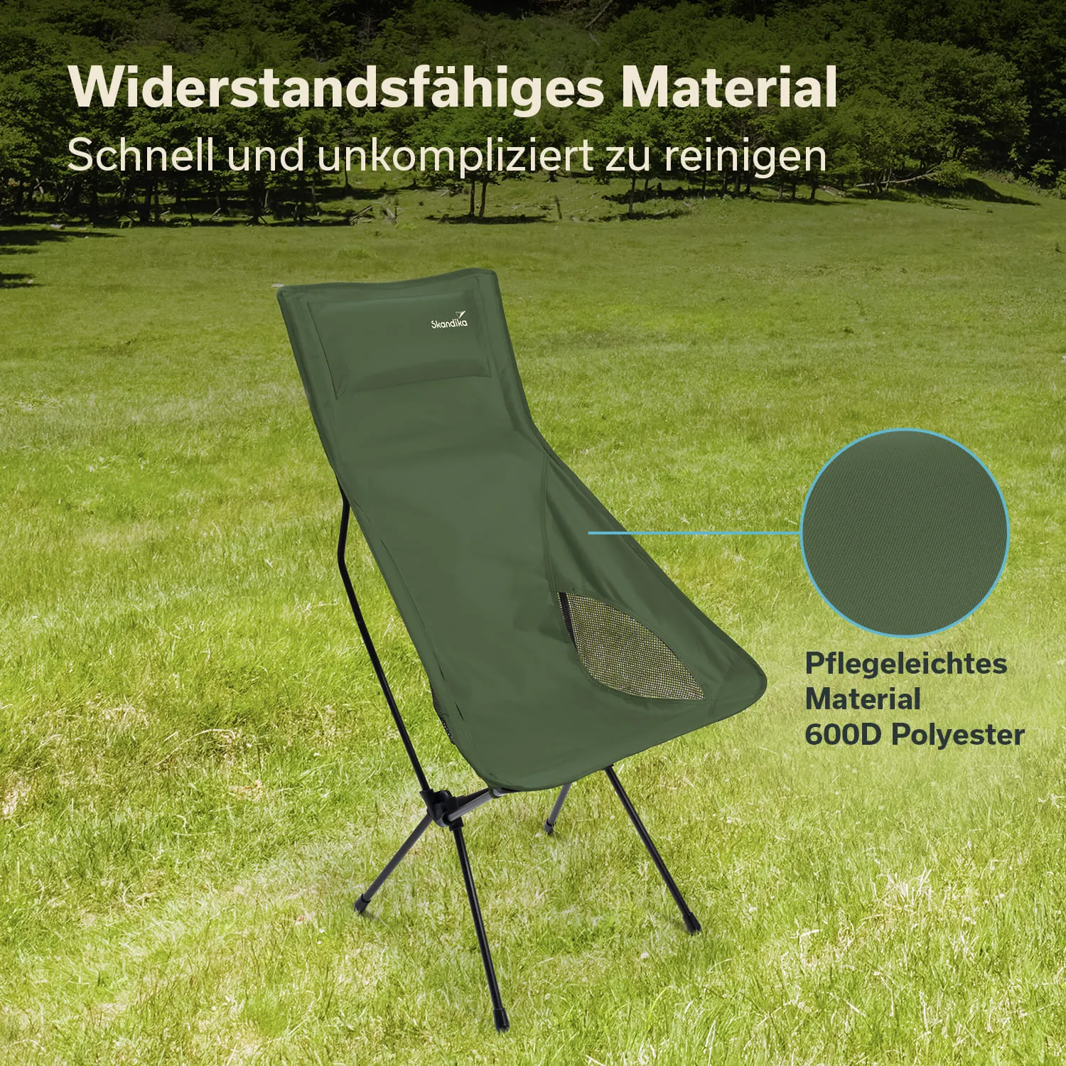 Grüner Klappstuhl auf einer Wiese, mit Text über das Material und die Pflege. Ein Stoffmuster ist eingezeichnet.