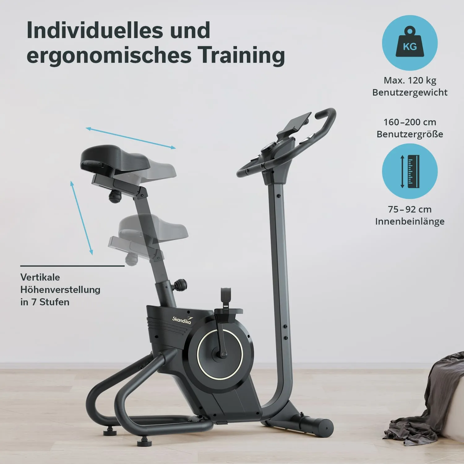 Stationäres Fahrrad mit ergonomischem Design, höhenverstellbarem Sitz, und technischen Details zur Benutzeranpassung auf hellgrauem Hintergrund.