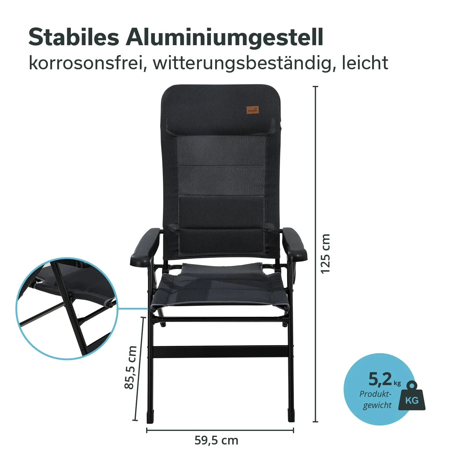 Klappstuhl mit stabilem Aluminiumgestell, schwarzem Sitzbezug und Armlehnen Maße: 125 cm Höhe, 59,5 cm Breite, 85,5 cm Tiefe.
