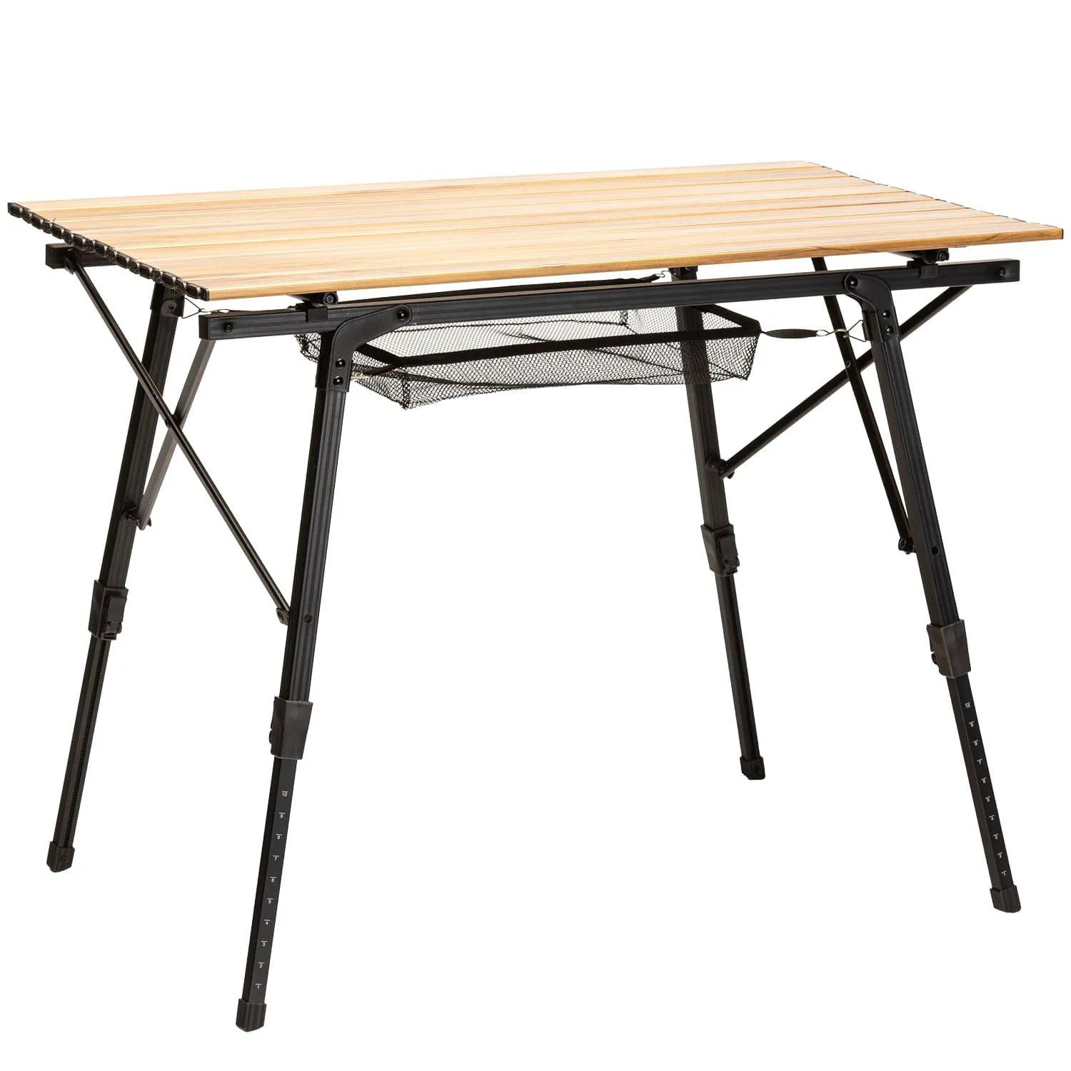 Faltbarer Tisch mit Holzplatte und schwarzen Metallbeinen. Unter dem Tisch befindet sich ein Netzfach.
