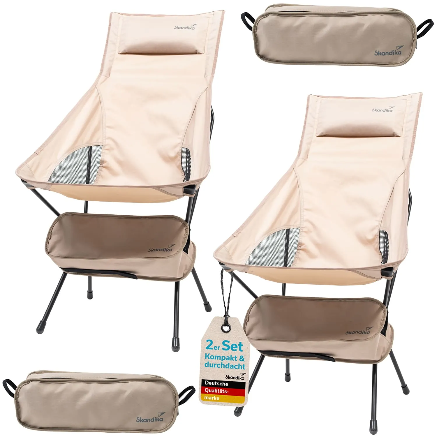 Zwei leichte Klappstühle in Beige mit Mesh-Einsätzen und einem abnehmbaren, gepolsterten Kopfteil. Zubehör und Etikett sind sichtbar.